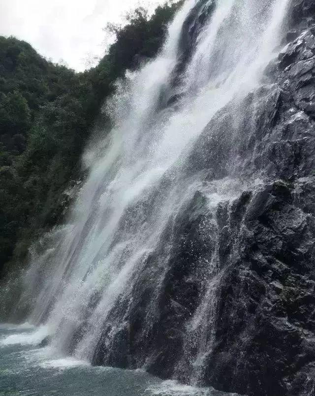 迷你世界:半仙体验600多万下载量的视觉盛宴,这特效狂拽炫酷!-专业的知识星球平台